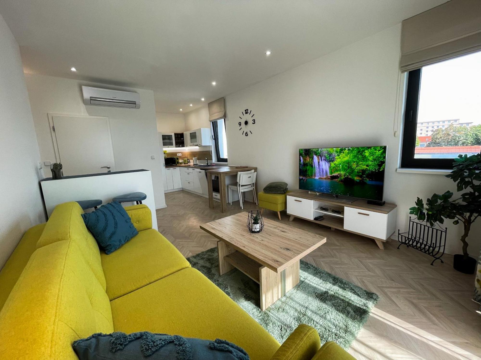 Luxury City Retreat With Terrace Kosice Exterior photo